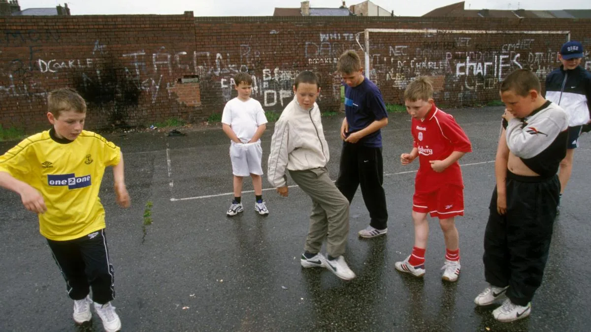 Kids now banned from playing out until 11