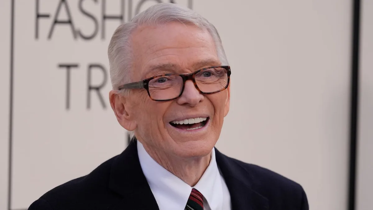 Bob Mackie, fashion designer and costumer to the stars, dead at 87