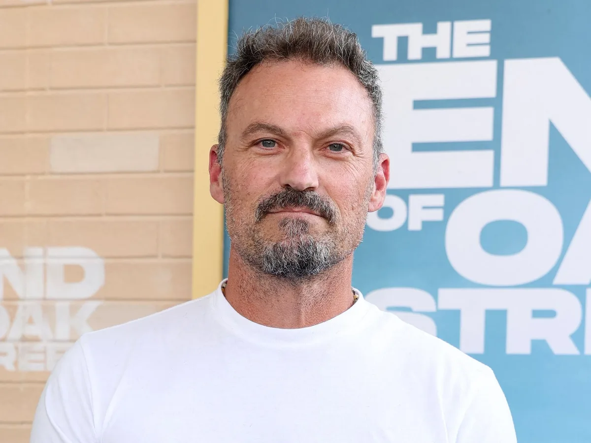 Brian Austin Green tuvo que aprender a caminar y hablar de nuevo tras una misteriosa crisis de salud