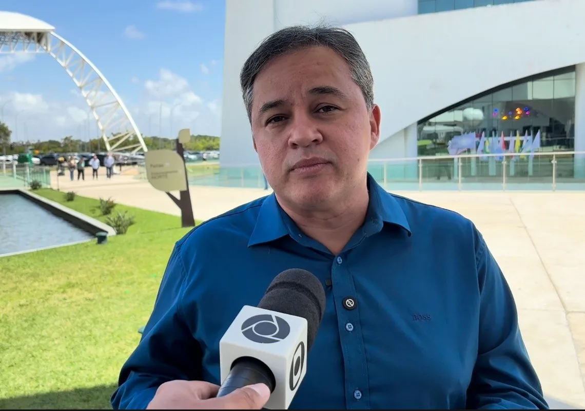 Efraim Filho defende redução de impostos e menos burocracia para microempreendedores na PB durante agenda em João Pessoa