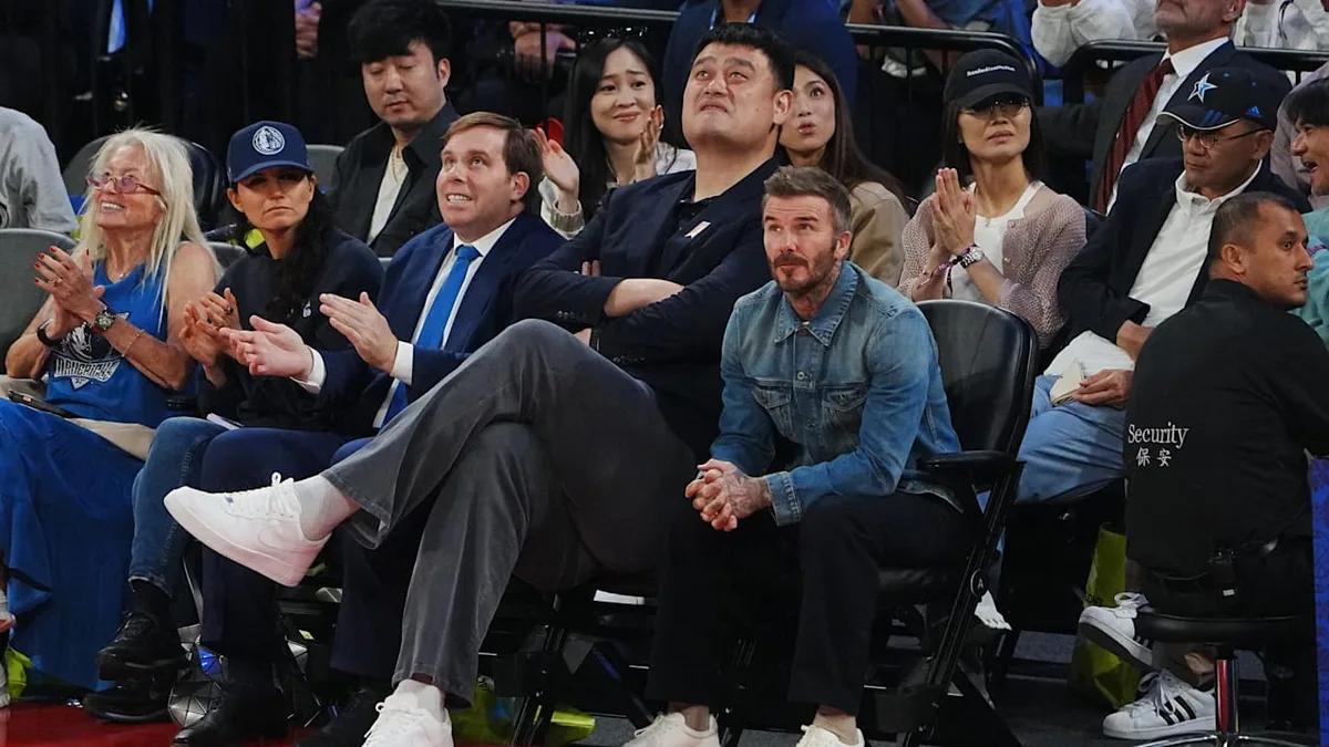 Ex-Basketball-Star überragt Fußball-Legende - Lustiges Beckham-Foto mit China-Riese