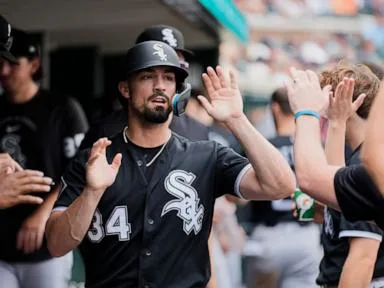Benintendi's tie-breaking RBI single sends White Sox to crucial 4-3 win over Tigers