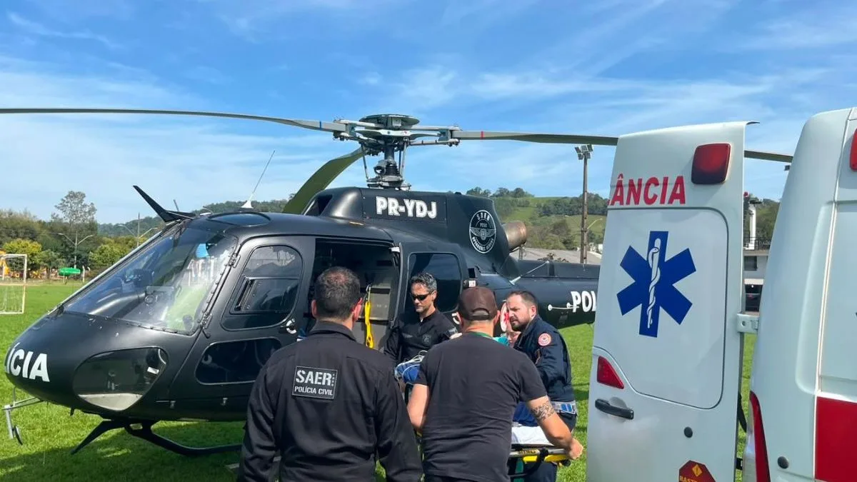 Homem de 24 anos sofre choque elétrico de alta tensão e é resgatado de helicóptero em SC