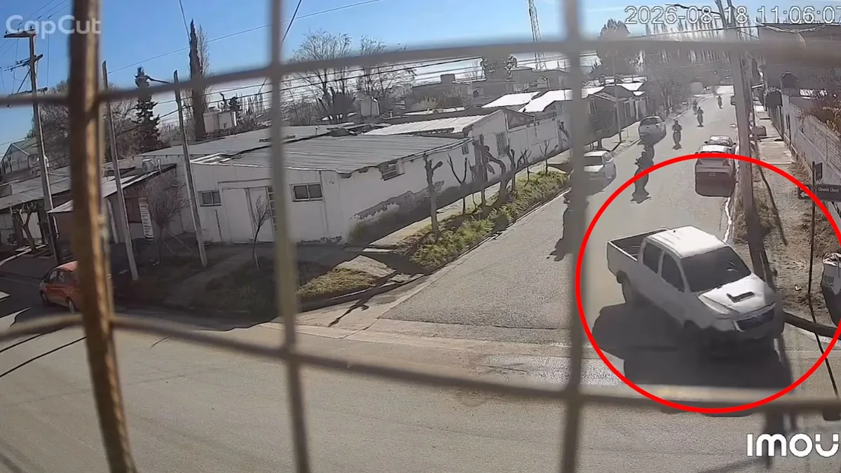 Tiros, fuga marcha atrás y policías arrollados: imágenes de una persecución de película en Neuquén