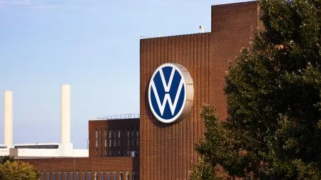 VW stimmt Gesprächen mit Gewerkschaft über Konzernumbau zu