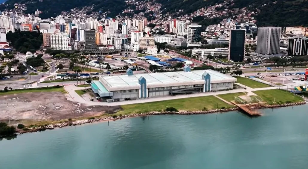 Leilão do CentroSul bate R$ 31,5 milhões na B3 com ágio acima de 90% em disputa acirrada; veja o que muda no famoso centro de convenções em Florianópolis