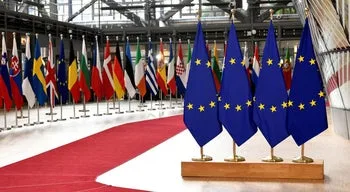 MNE da UE reúnem-se hoje para aprovar maior pacote de sanções de sempre à Rússia
