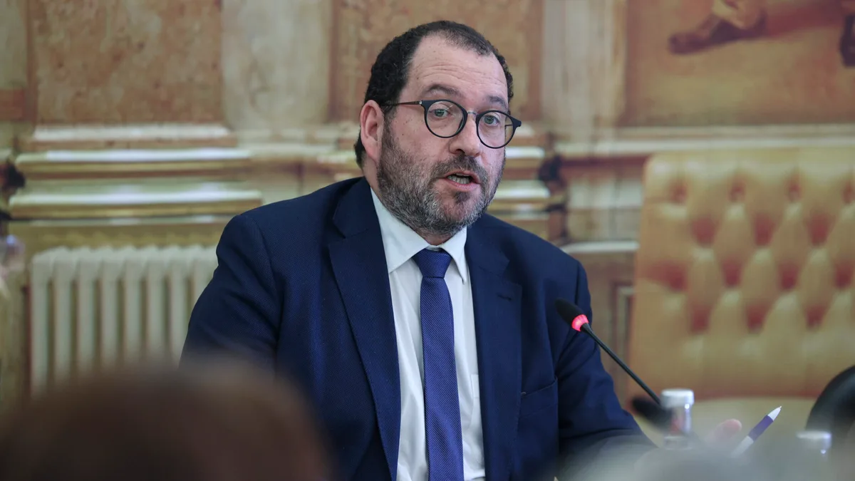 Fernando Alexandre e ex-ministro chamados ao Parlamento para explicar maus resultados no PISA
