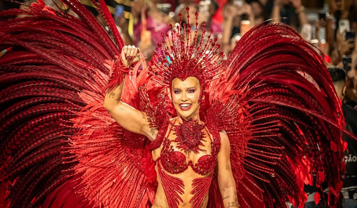 Virginia deixa posto de rainha de bateria da Grande Rio e revela motivo: “Tudo demanda muito”