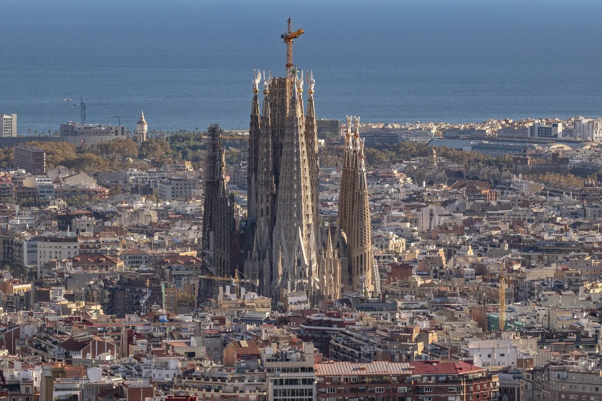Cataluña vuelve a perder empresas y casi la mitad se van a Madrid: salen 271 y solo llegan 178 en el segundo trimestre