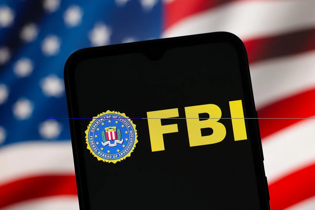 Ciberdelincuentes afirman tener datos de “todos” los agentes del FBI de EE.UU