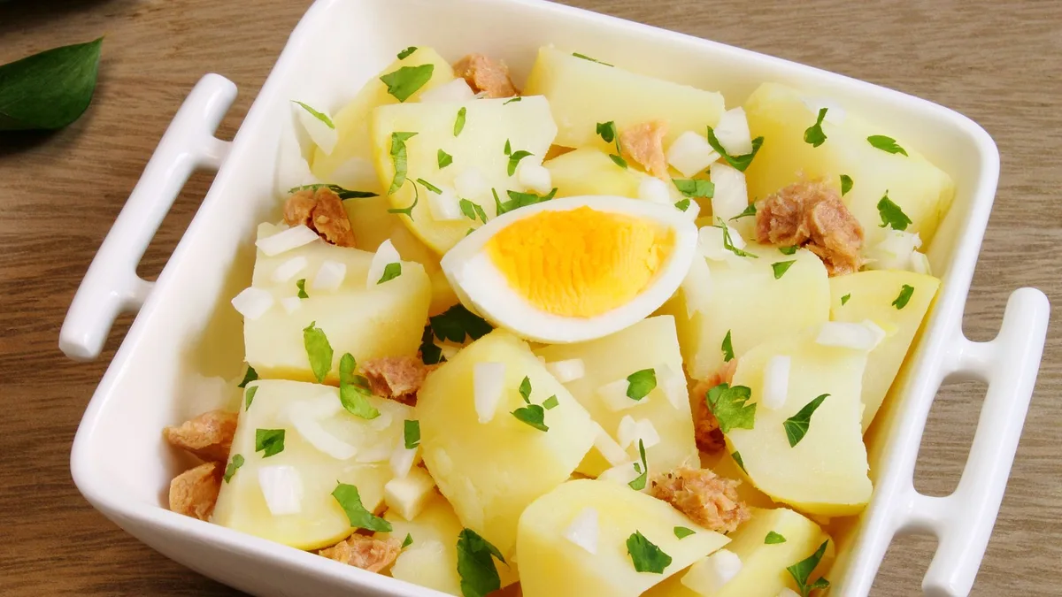 Sabor andaluz, platos frescos y una tarta de capricho: las 10 recetas más vistas de ¡HOLA! Cocina en agosto