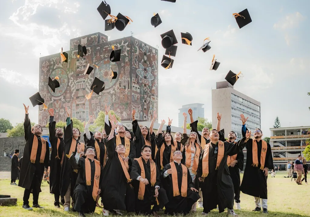 Más de 5,000 terminaron su carrera en la UNAM, pero no se titularon durante años: FES Aragón abrió un programa para ellos