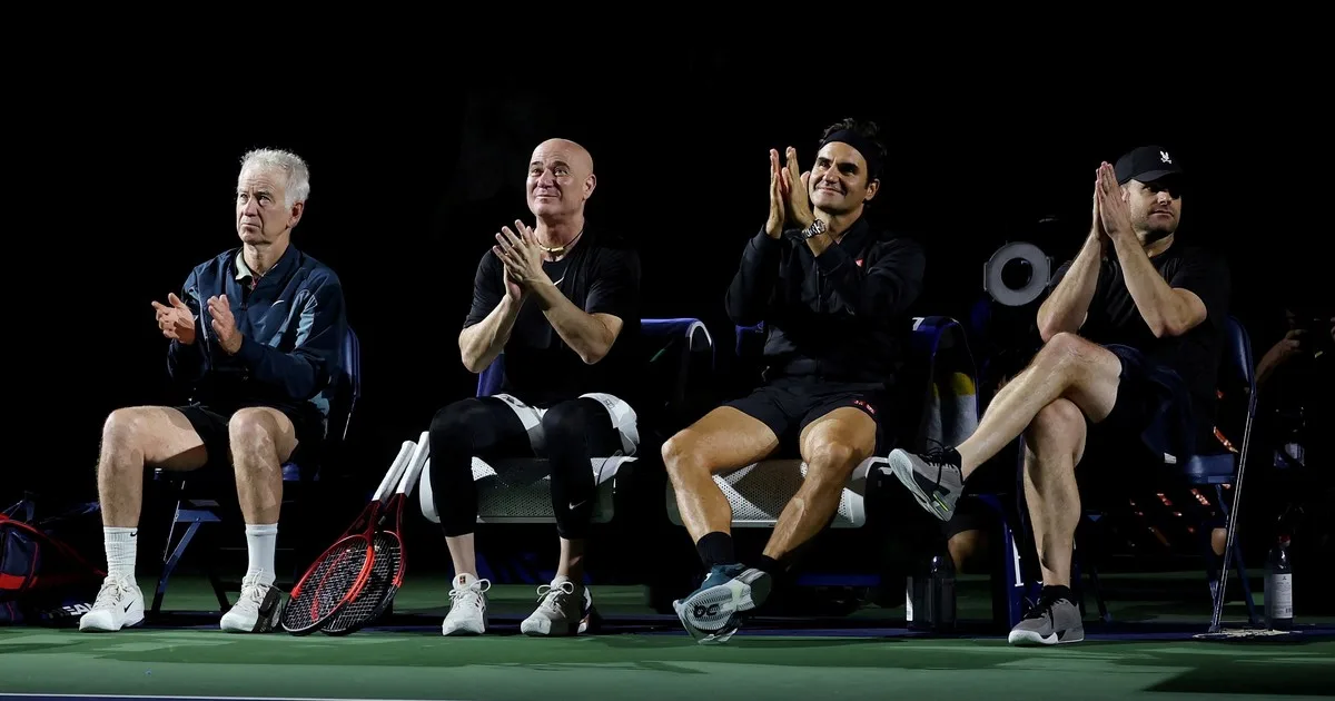 Roger Federer volvió al US Open: revivió el revés a una mano, se divirtió con Roddick, Agassi y McEnroe, y sus hijos disfrutaron en la tribuna