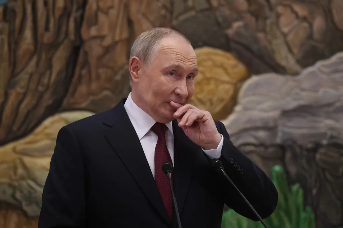 Putin manda reconstruir armazéns comerciais atingidos pela Ucrânia