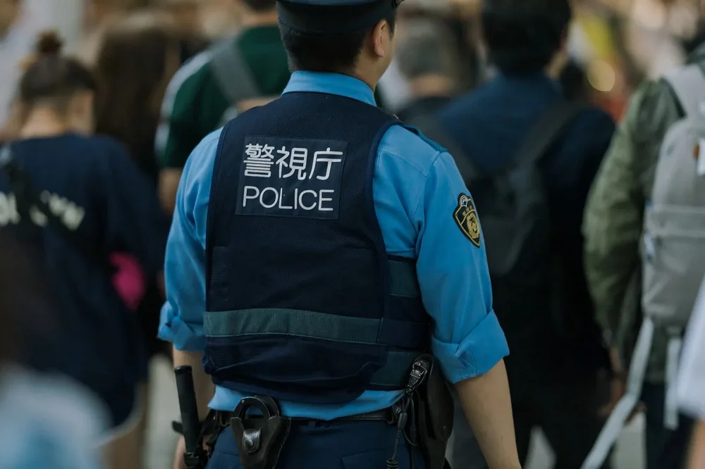 Foreign travelers arrested in Japan following smash-and-grab robbery in Tokyo shopping mall