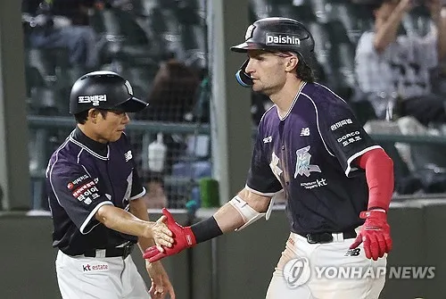 프로야구 kt·삼성 나란히 승리…승차 없는 1, 2위 경쟁(종합)