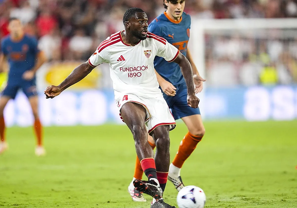 Fofana, antes de la visita del Barcelona: «Sean cuáles sean los resultados, que los hinchas se diviertan y digan: '¡qué año más genial!'»