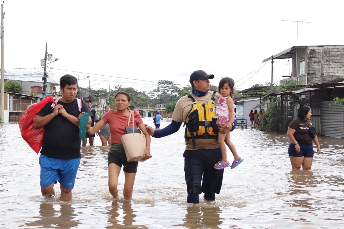 Daniel Noboa ordenó priorizar recursos y coordinar la respuesta de Ecuador ante el fenómeno de El Niño