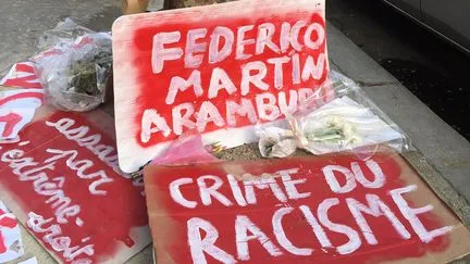 "C'est une bagarre qui n'a aucune raison de déclencher la chasse à l'homme qui va se dérouler", selon l'avocat de la famille du rugbyman Federico Aramburu