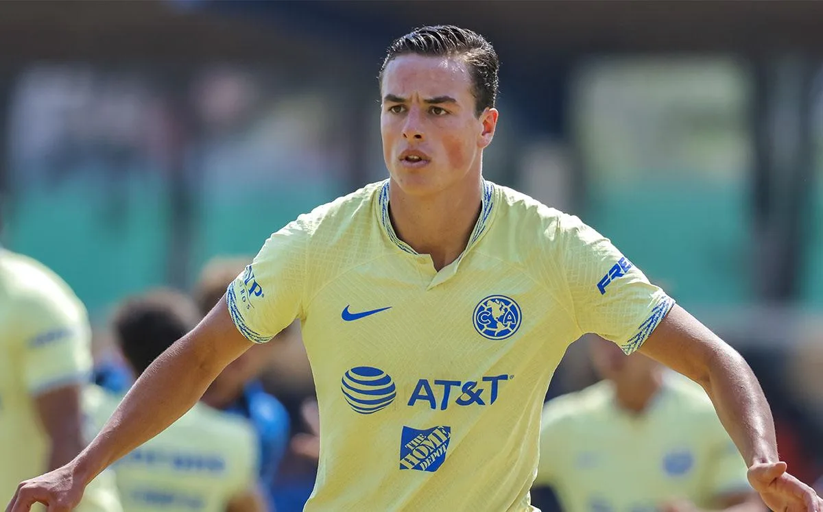 Santos Laguna va por Esteban Lozano: ¿llegará como refuerzo para el Apertura 2026?