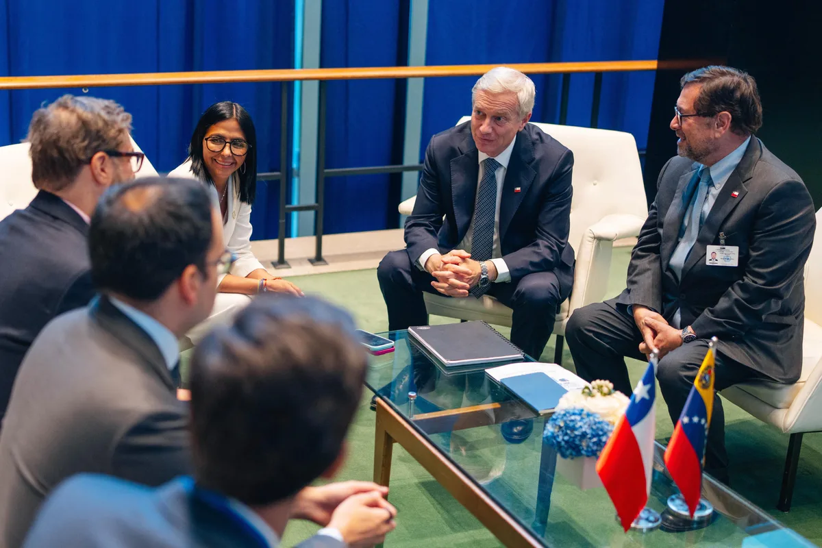 Presidente de Chile respalda la reconstrucción de Venezuela tras reunión con Delcy Rodríguez