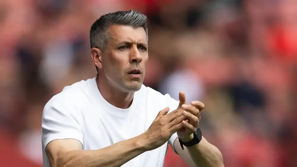 Internacional anuncia a demissão de Paulo Pezzolano, 18º técnico a cair no Brasileirão