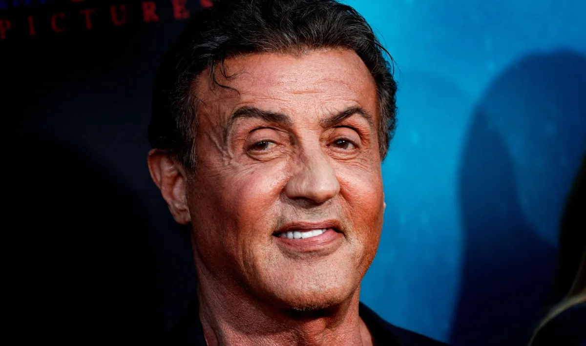 Sylvester Stallone admite que se arrepiente de haber hecho sus propias escenas de acción: “No estoy orgulloso de haberme roto en pedazos”