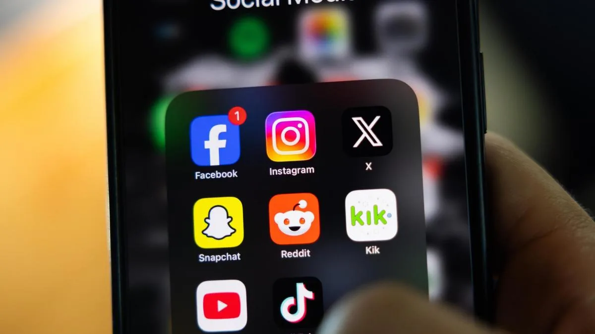 New Zealand moves on social media ban for under 16s