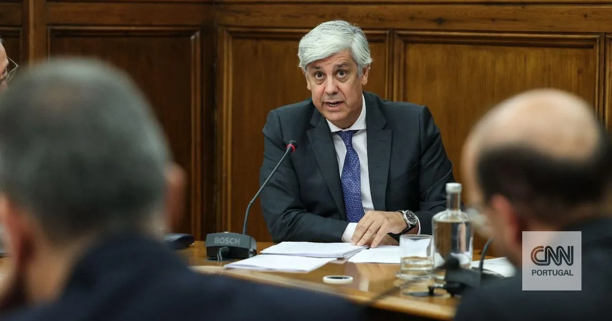 Centeno critica Marcelo por ter dado posse a Governo de Montenegro sem apoio parlamentar e elogia Cavaco em 2015