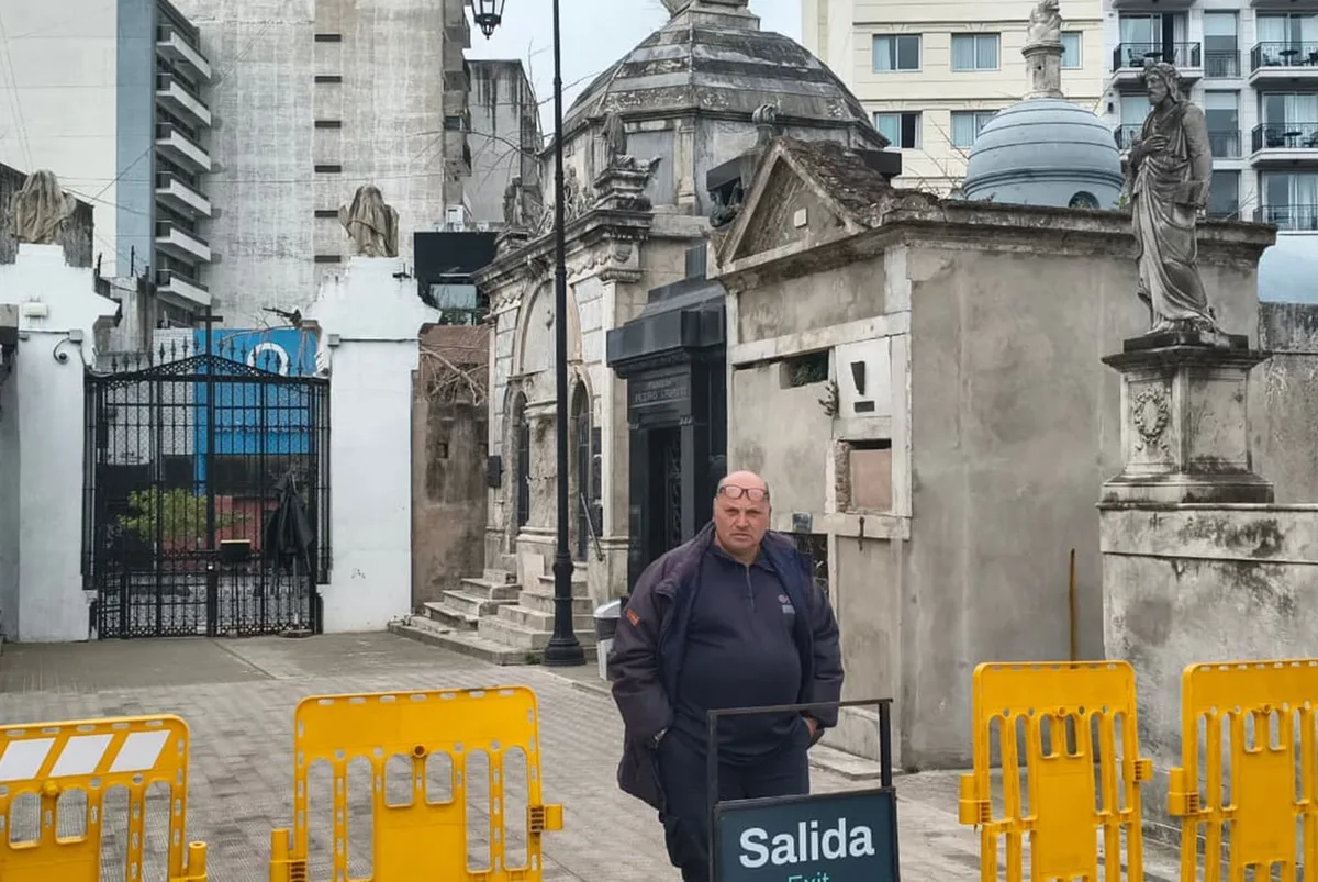 Habló la heredera de la bóveda del Cementerio de la Recoleta donde la Ciudad quiere poner un gift shop