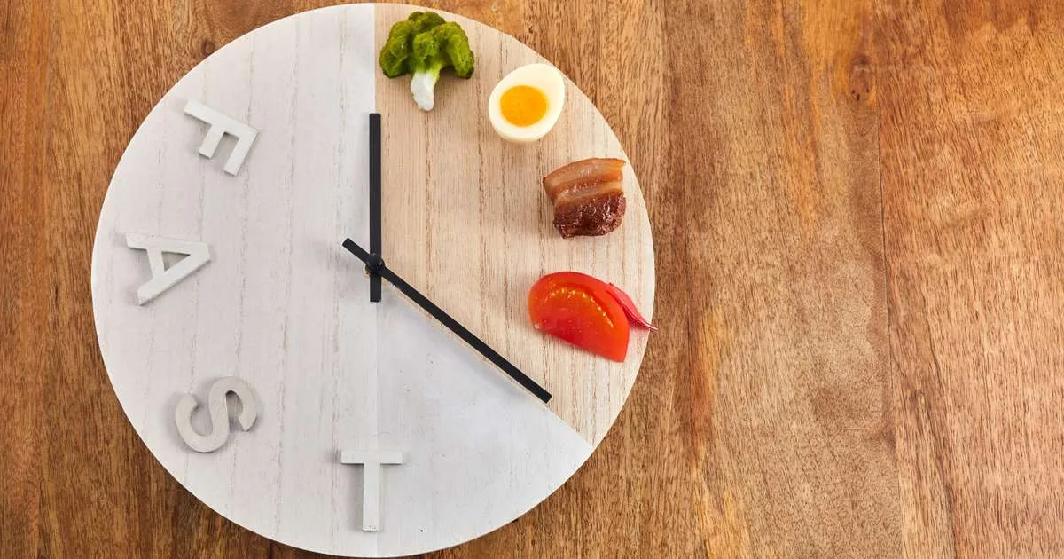 Jejum intermitente: existe horário ideal para se alimentar conforme o metabolismo