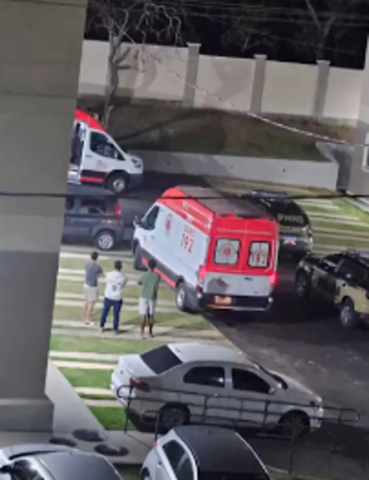 Mulher é detida suspeita de envolvimento no assassinato do namorado e solta após fiança