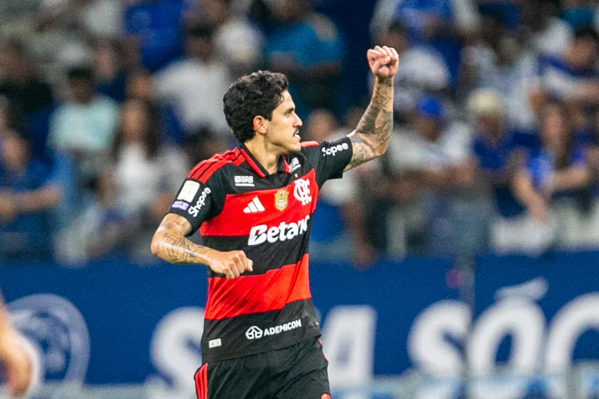 Cartola: atacantes e laterais dominam a cena entre os 20 melhores do game; veja lista
