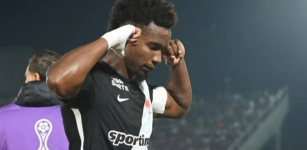 Vasco supera golaço, atropela Olimpia de virada e avança às quartas da Sula