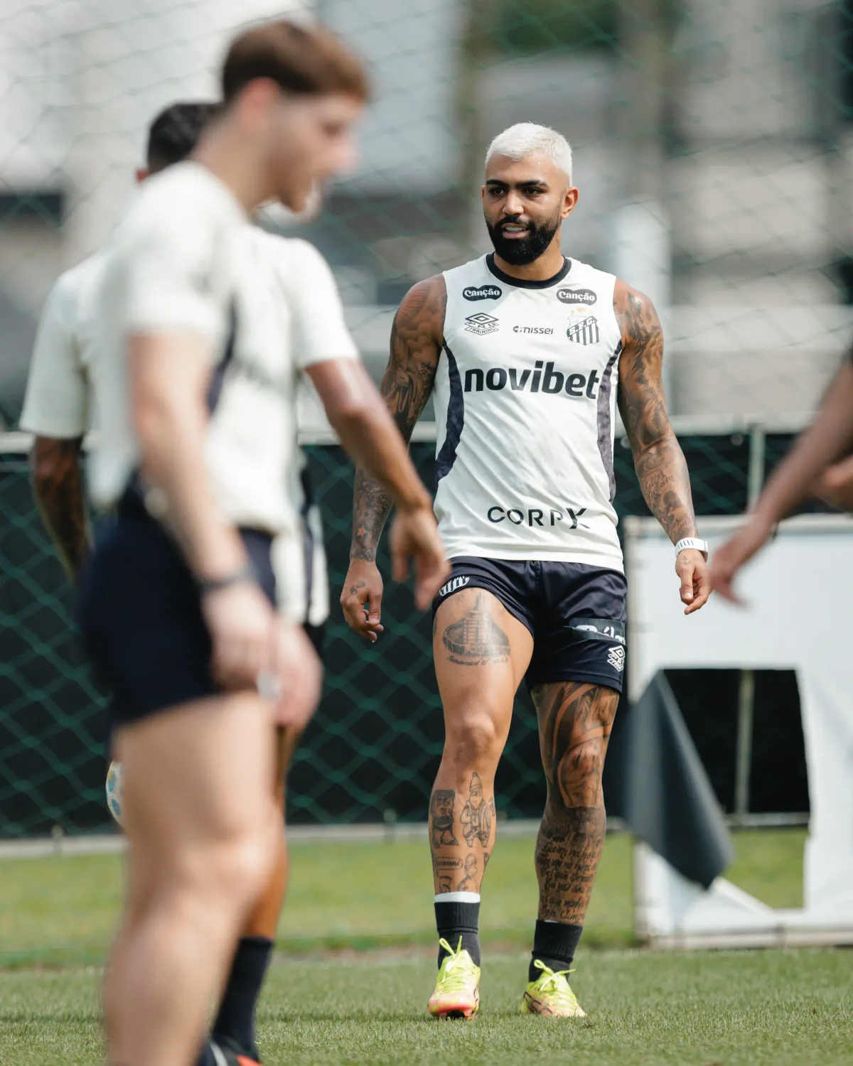 Santos treina para o Clássico Alvinegro no CT Rei Pelé