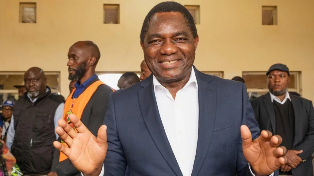 Zambie: le président sortant Hichilema réélu avec 60% des voix, selon la commission électorale