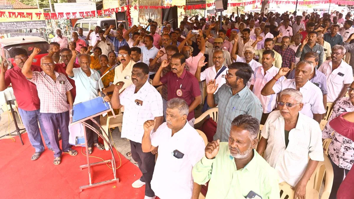 TNSTC workers launch 24-hour protest demanding arrears, pension reforms