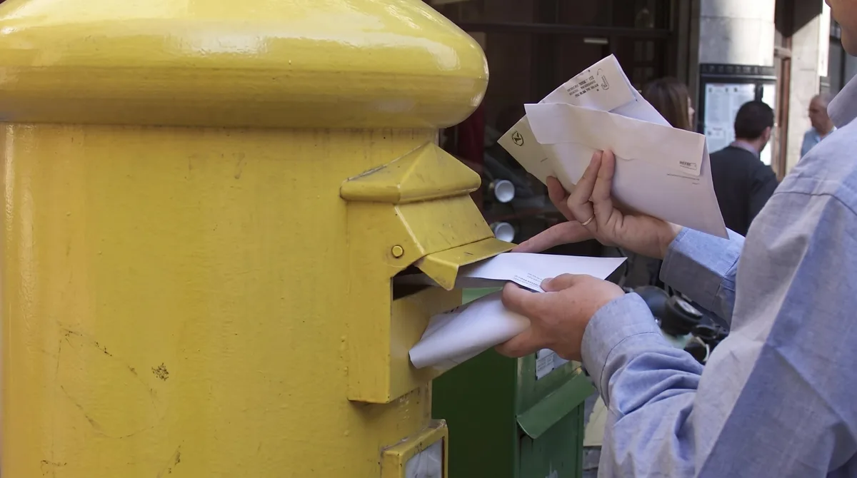 Cuándo se inventó el código postal y cómo se convirtió en un sistema global