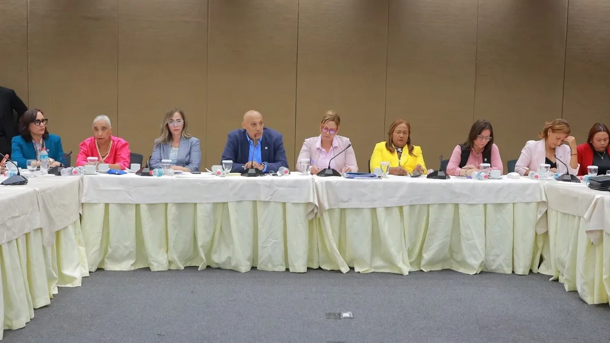 Diputados dominicanos y la FAO reactivan proyectos de Ley de Alimentación Escolar y Agricultura Familiar en el país