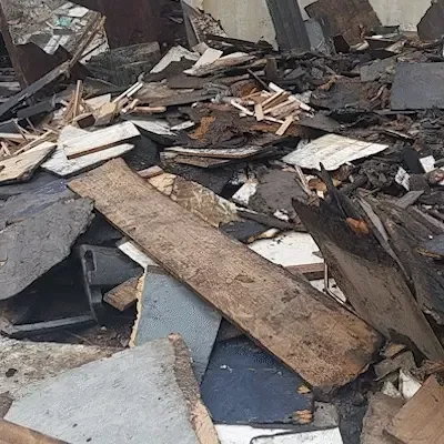 Após incêndio em marcenaria, proprietários estimam prejuízo de R$ 250 mil