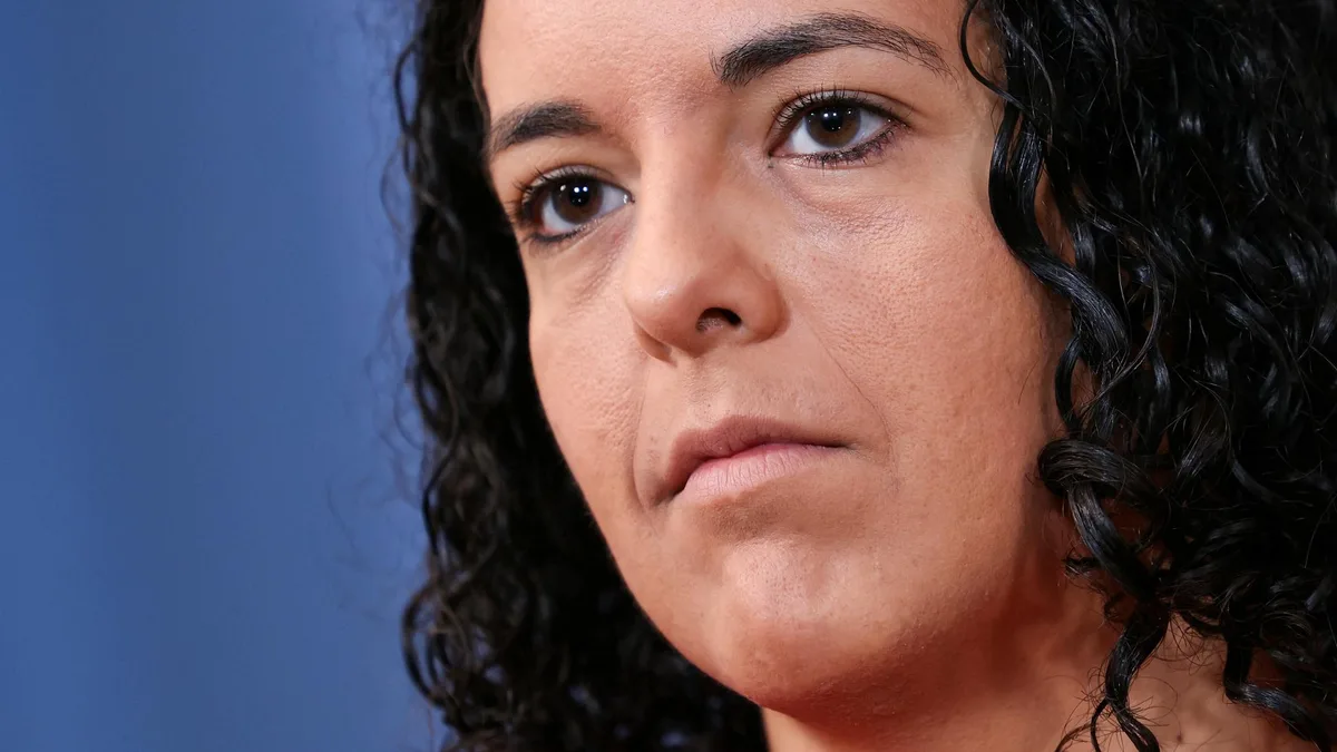 Manon Aubry saisit le Parlement européen après l’exposition anti-IVG à Strasbourg