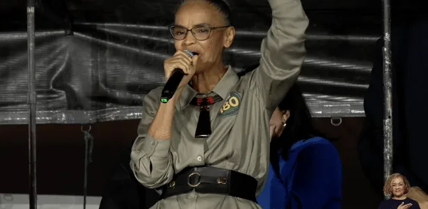 Marina confunde número de urna com o de Salles em ato de Lula em SP