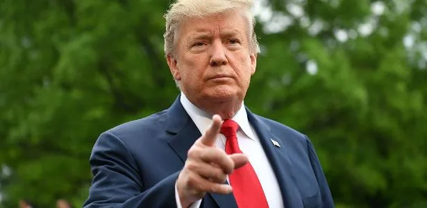 Trump diz que vai banir CNN, MS NOW e Politico da Casa Branca
