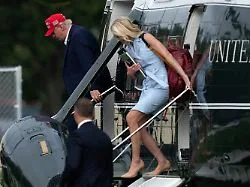 Bei heimlichem Umstieg dabei: Weißes Haus attackiert Journalistin nach Frage zu Trumps Assistentin