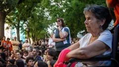 Morre idosa que foi despejada e provocou onda de protestos na Espanha