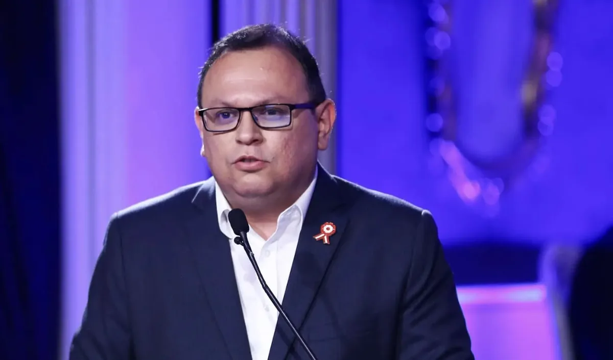 Ministro niega fusión de ministerios en pedido de facultades al Congreso: “No lo dice expresamente”