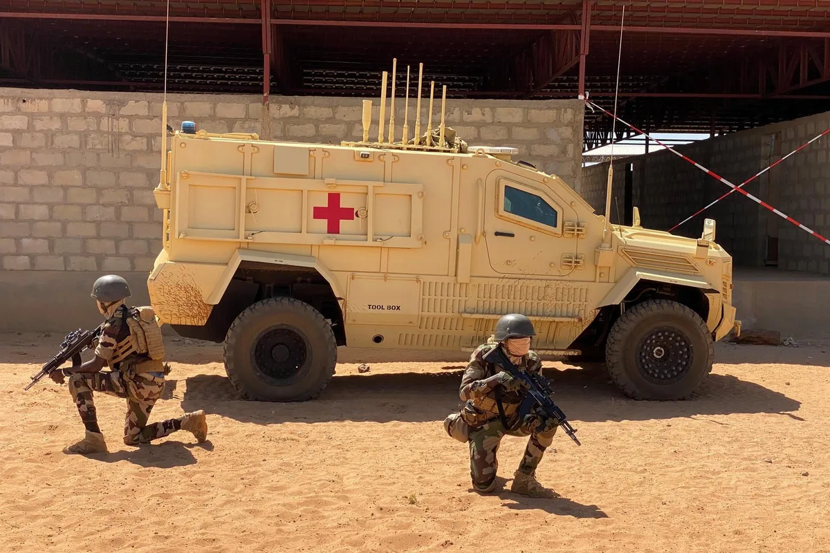 El Ejército de Níger, en alerta máxima tras una noche de explosiones y disparos en la capital del país