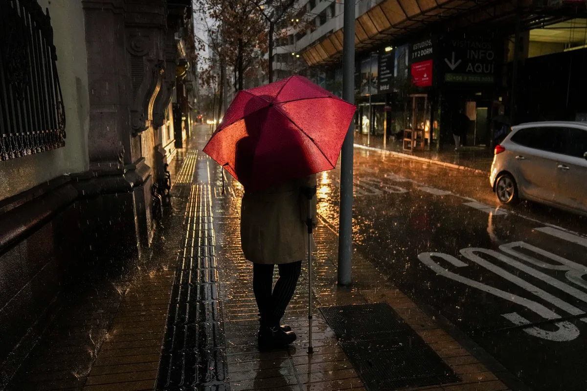 Volvieron las lluvias a la zona central chilena: habrá tormentas eléctricas