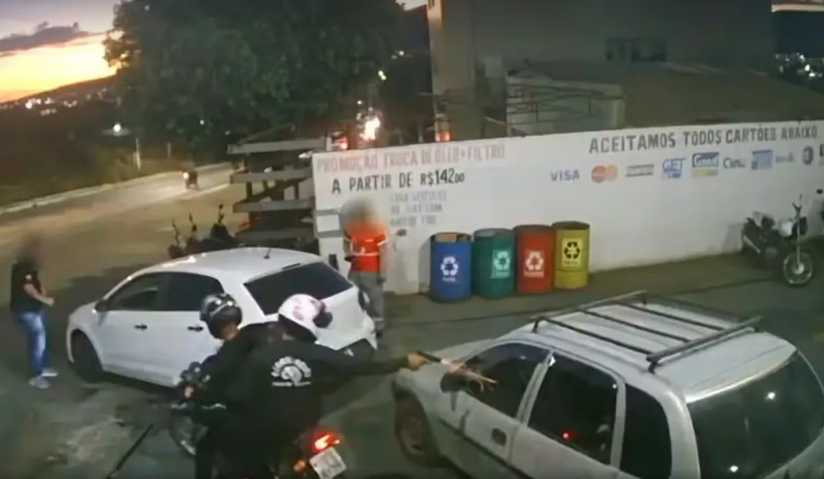 Vídeo: Homem é executado com mais de 10 tiros em frente às filhas na Bahia